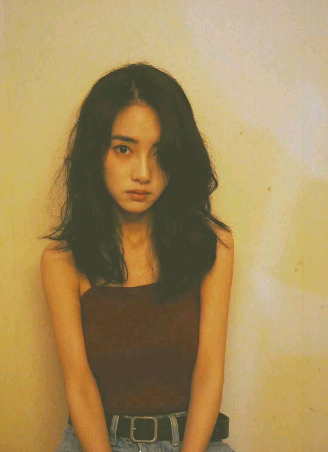 吴亦凡绯闻女友叶可儿,身穿性感黑色深v开叉裙,还清纯可爱吗?