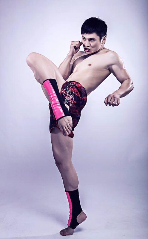 中国腿王卢冬强王者归来征战昆仑决,羽量级中国已无愧世界第一?