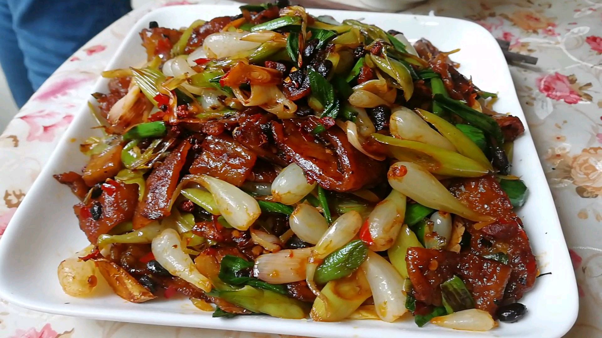 四川家常红薯粉皮子蒜苗回锅绝配菜