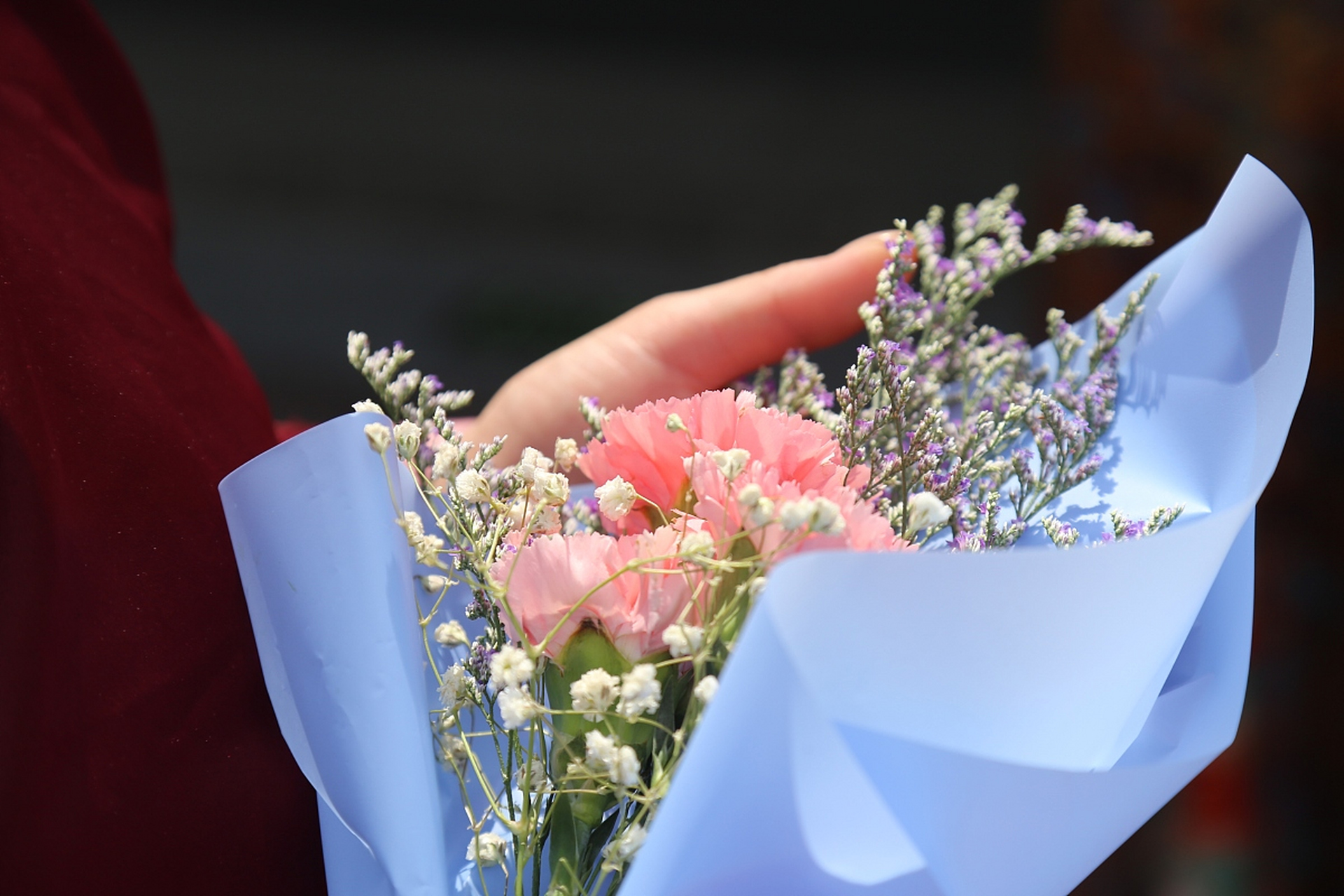 我觉得我的女婿没素质 第一,我去他家里,不会招呼