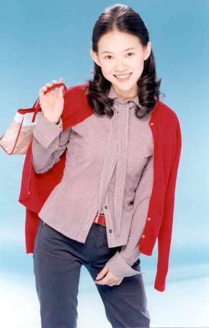 今日关注:曾宝仪|曾志伟女儿曾宝仪,如今45岁没有结婚,活的像个孩子