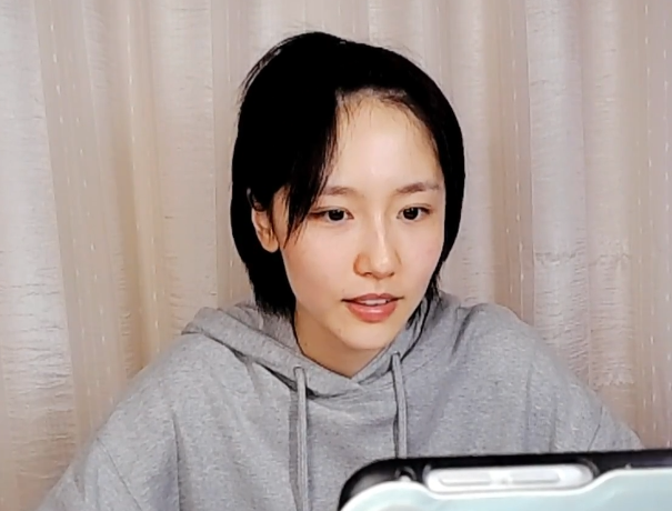 素颜直播,成果斗鱼首播吃鸡热度两千五百万,网友:太可爱了吧