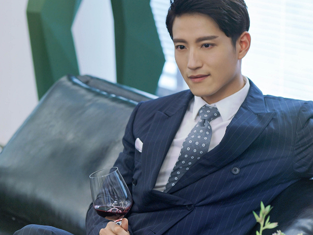 厉致诚激动不知所措!林浅则害羞红了脸!