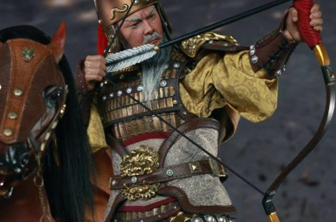 东汉末年的大军阀董卓,是如何废立皇帝的