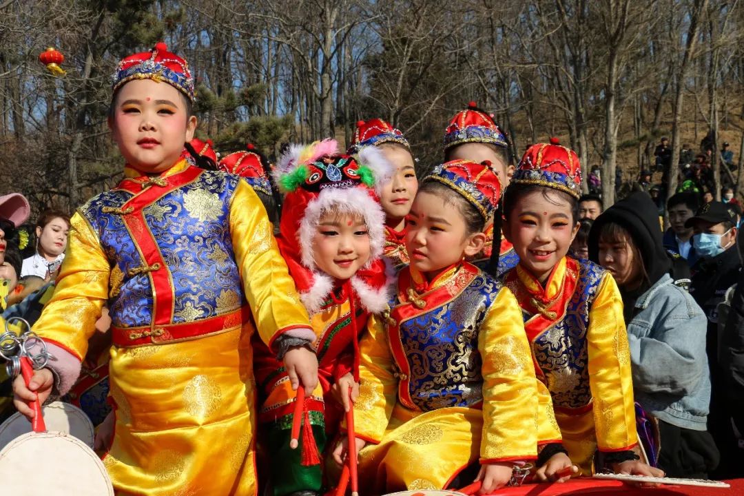 文化节目;感受"传统杂技""昌黎地秧歌""古彩戏法"等民间文化和技艺