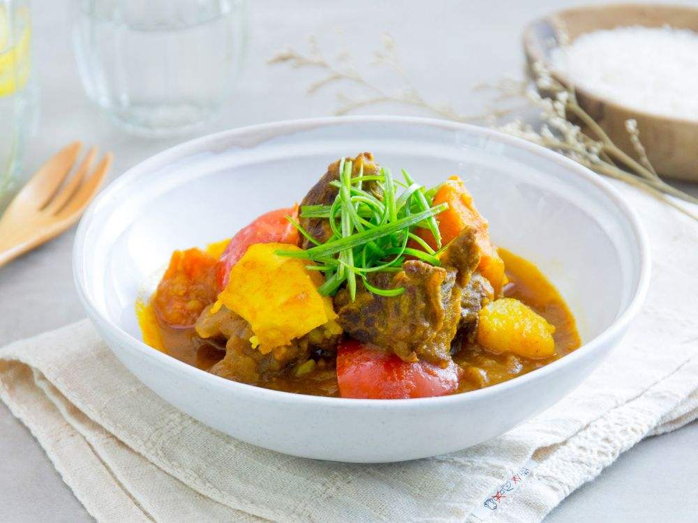 用咖喱来做牛腩吃过吗?不仅味道美味可口,做法也是非常简单