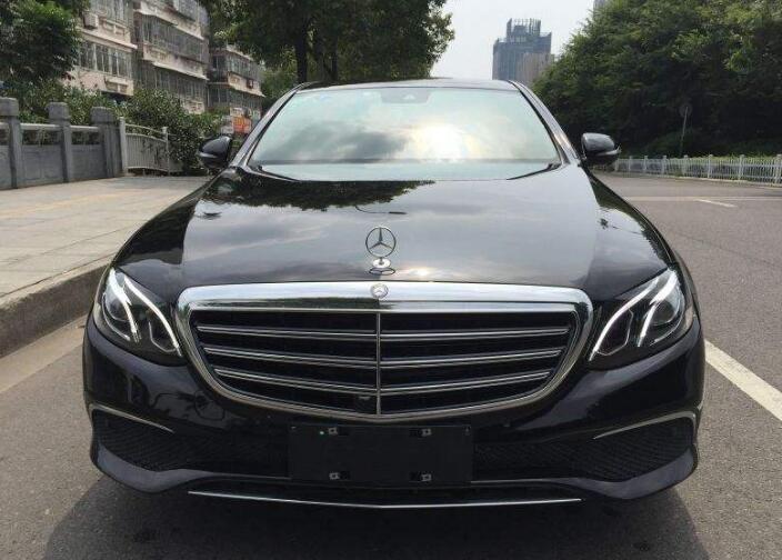 洗车有经验,洗车小哥说出感慨,奔驰e300宝马530差别太大