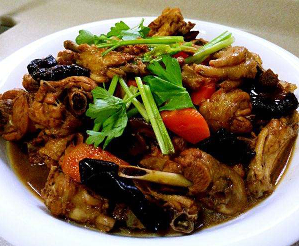 冬菇烩鸡腰不入味,厨师说漏嘴:只需这样做,鸡腰软嫩,冬菇鲜美