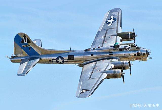 美国的“空中堡垒”,轰炸德日法西斯的四发轰炸机——B17轰炸机 美国的“空中堡垒”,轰炸德日法西斯的四发轰炸机——B17轰炸机