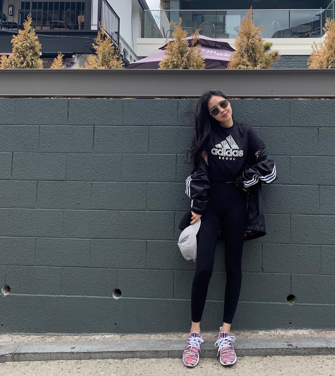 她是韩国最会穿基础款的女星,运动装都能穿出时髦的高级感!