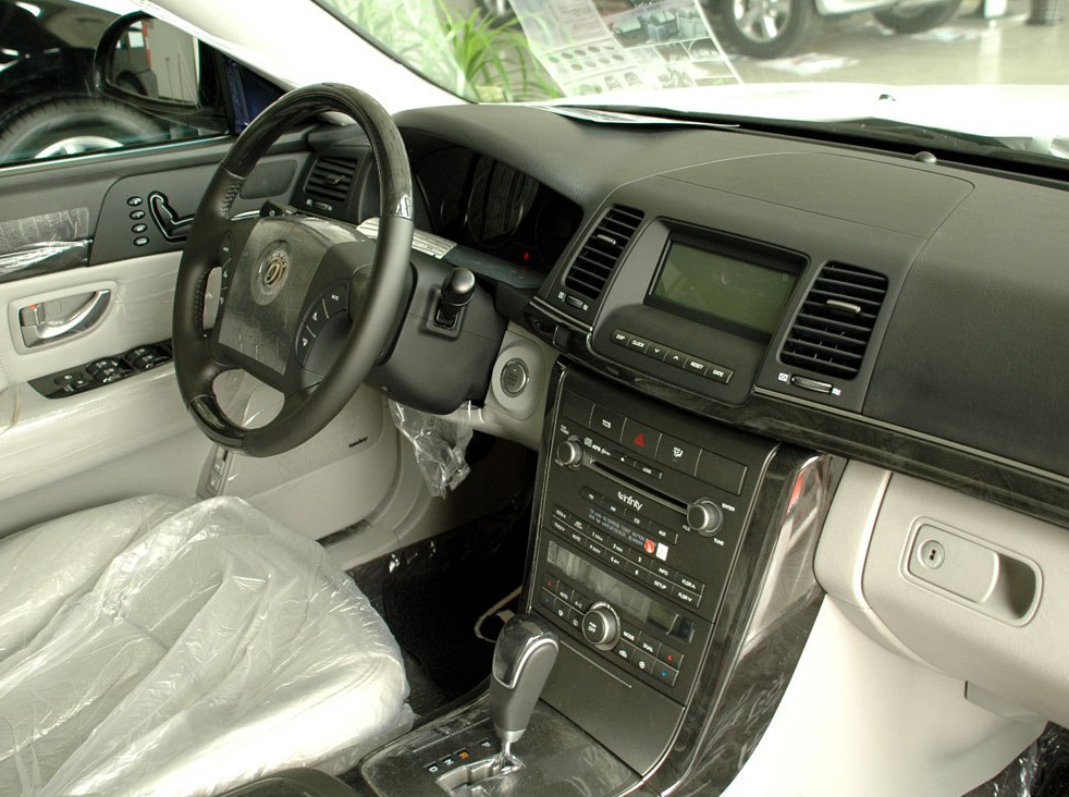 欧菲莱斯很有野性的力量,完美的外观,设计很有创意霸气十足