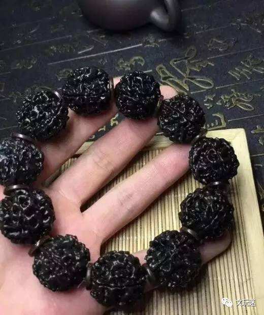 金刚菩提盘黑了?千万不要扔,4种方法,让金刚菩提重焕光彩!