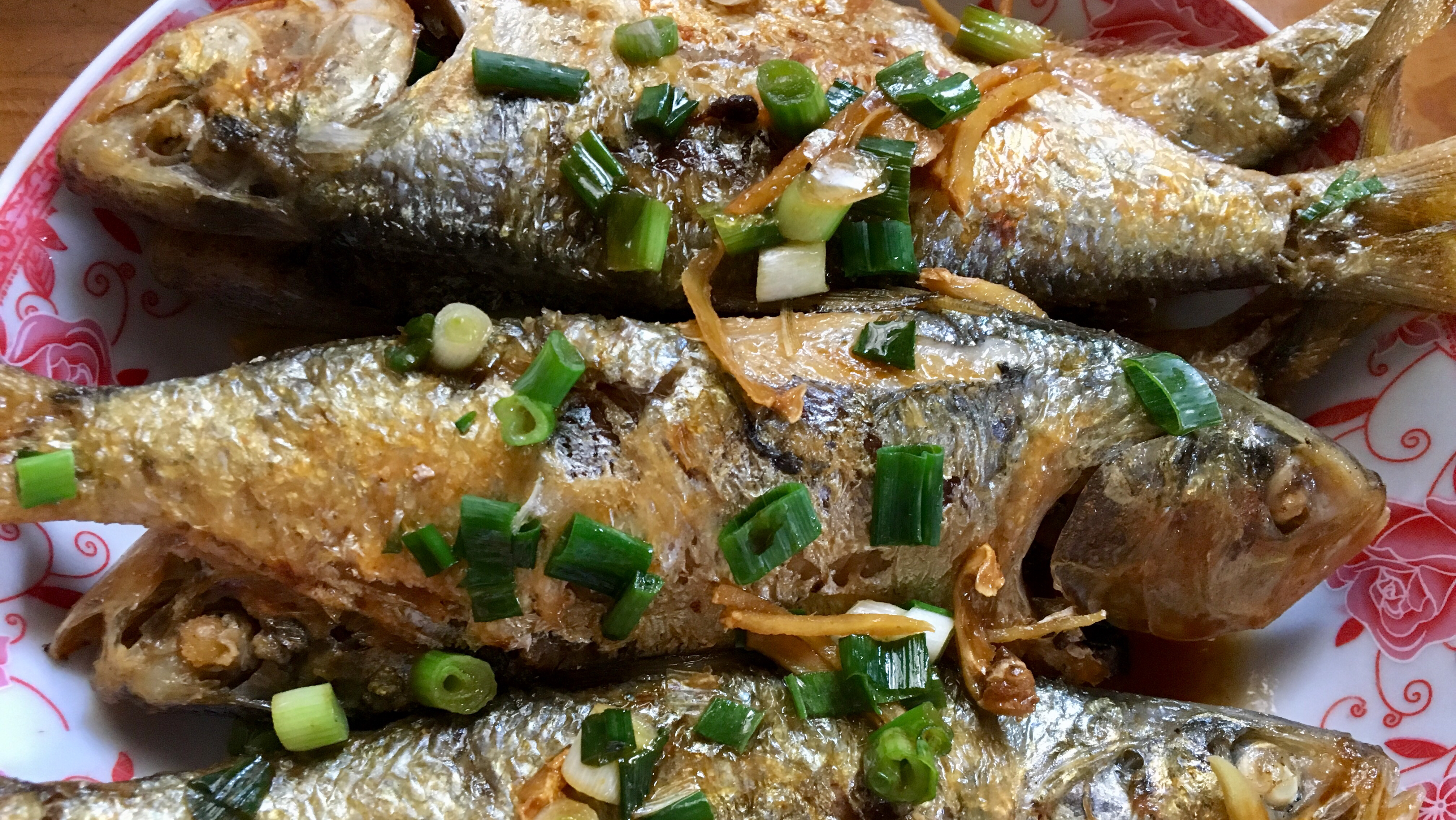 世界上鱼刺最多的鱼,肉质超级鲜美,家传做法,一顿能吃5条