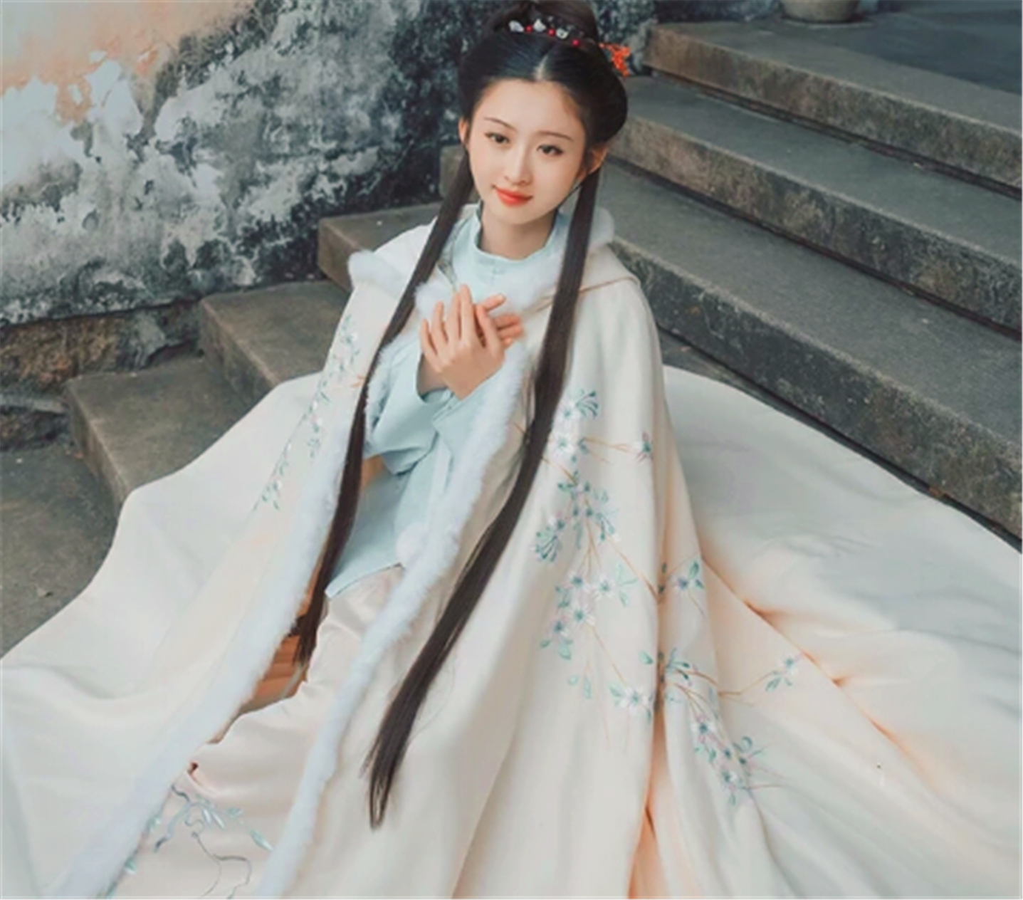 天蝎座代表的汉服