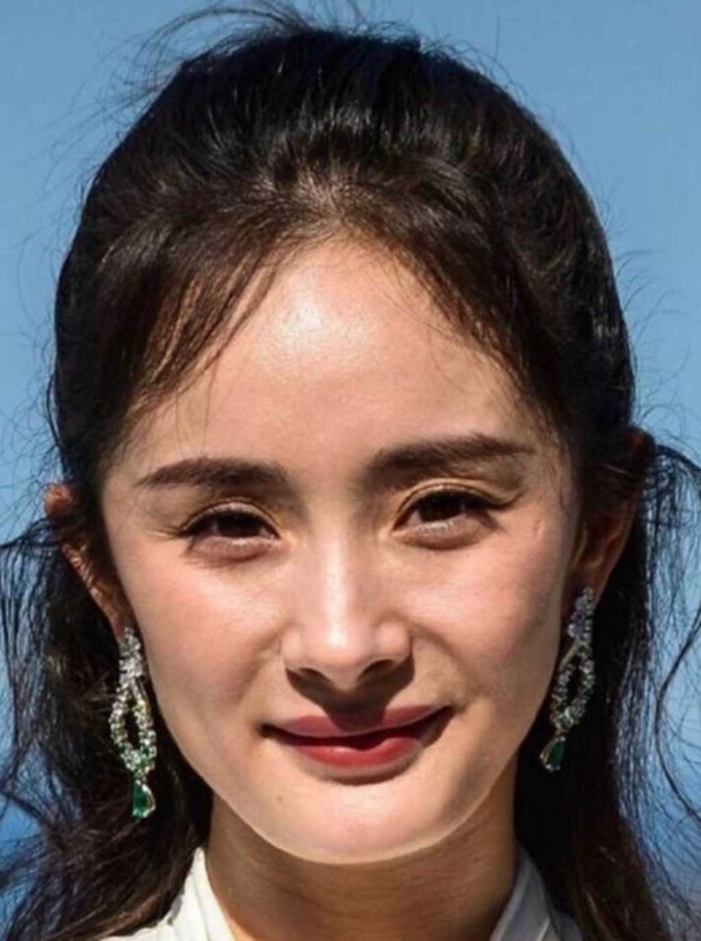 女星未修图曝光,热巴胖成球,赵丽颖脸上坑坑洼洼!