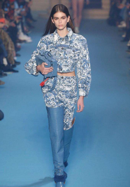 时尚走秀:时尚有品味,模特们穿搭值得学习,优雅气息扑