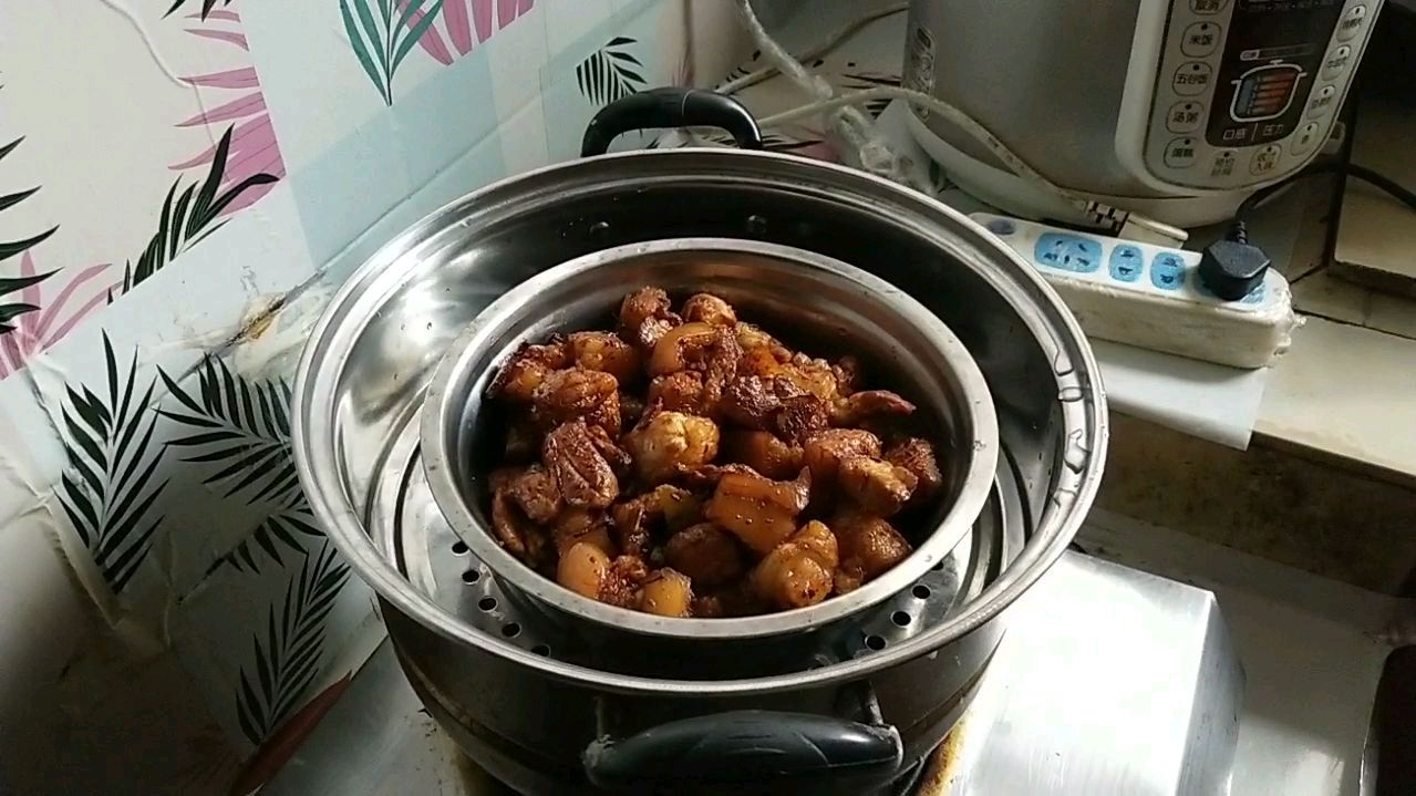 宝妈第一次做四川坨子肉,和想象的不一样,看来做厨师是要学的