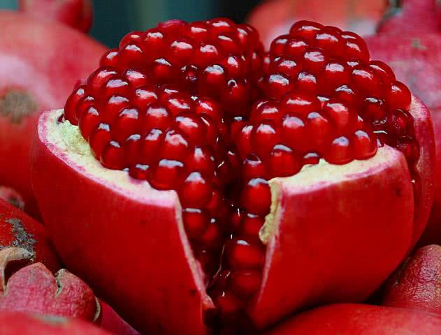 盘点生活中几种好吃的红色水果,第一种医生每天都在吃!