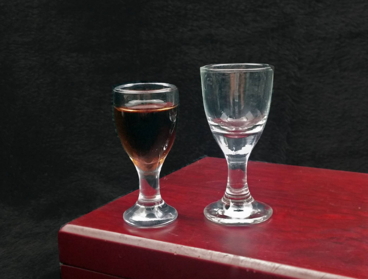 每天坚持一盅酒的人,自身会有哪些变化呢?不妨了解一下