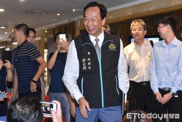 杨秋兴:逐"大位"要有天命,会为郭台铭参选连署