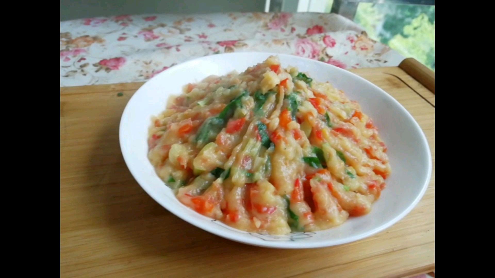 五颜六色的土豆泥