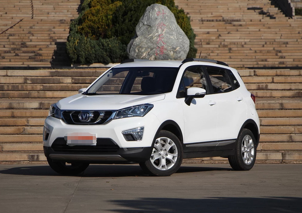 品鉴这款长安cs15 2016款 1.5l 自动时尚版的精致外观