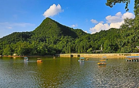 贵州贵阳"黔灵山公园"
