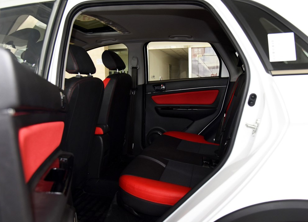 品读北汽绅宝x25手动精英型之美