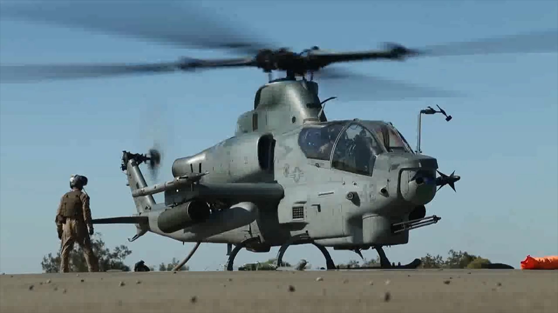 美军损失惨重,性能优异战机坠落,飞行员全部遇难