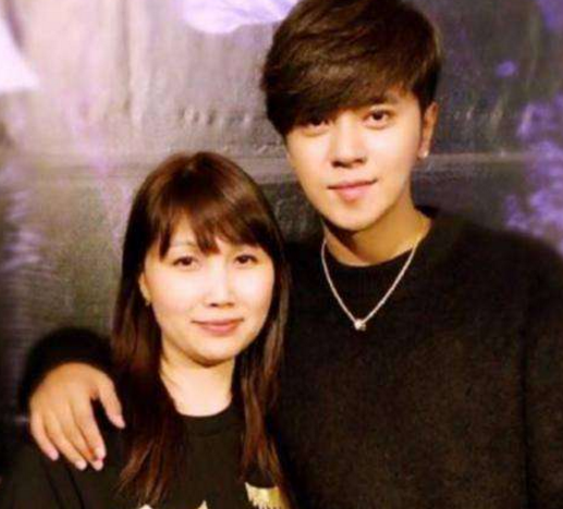 罗志祥和化妆师实锤?化妆师弯腰给小猪化妆,谁注意暴露的衣服?