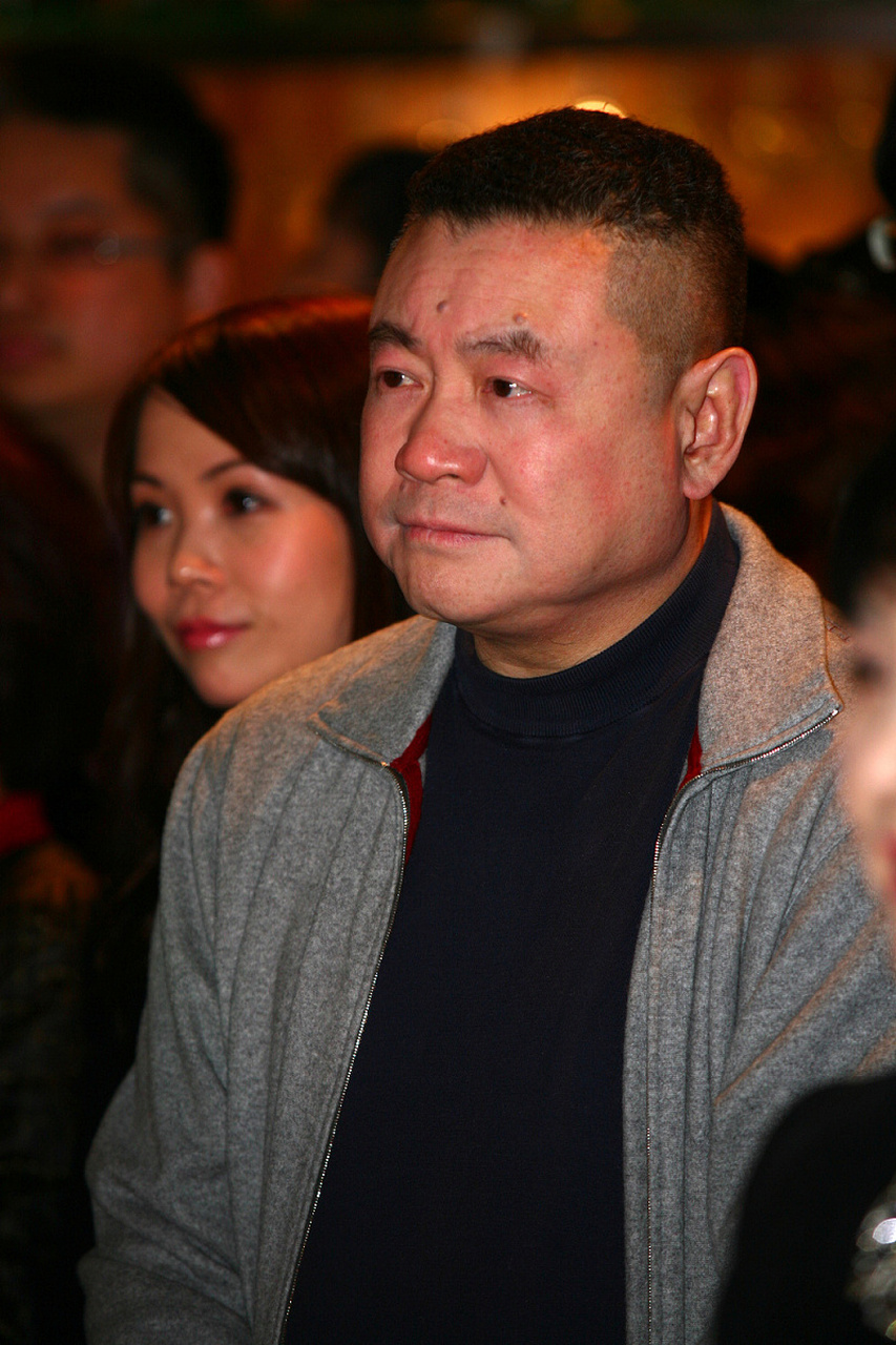 港媒报道香港富商刘銮雄召开记者会澄清过往传闻,没有与旧爱吕丽君