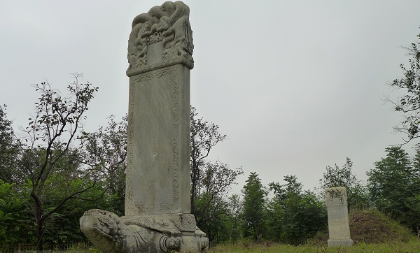 昌平十三陵 明崇祯皇帝思陵旁之王承恩墓