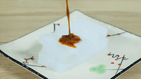 天热食欲不振?来碗伤心凉粉,辣劲十足,让你这个夏天不再伤心!