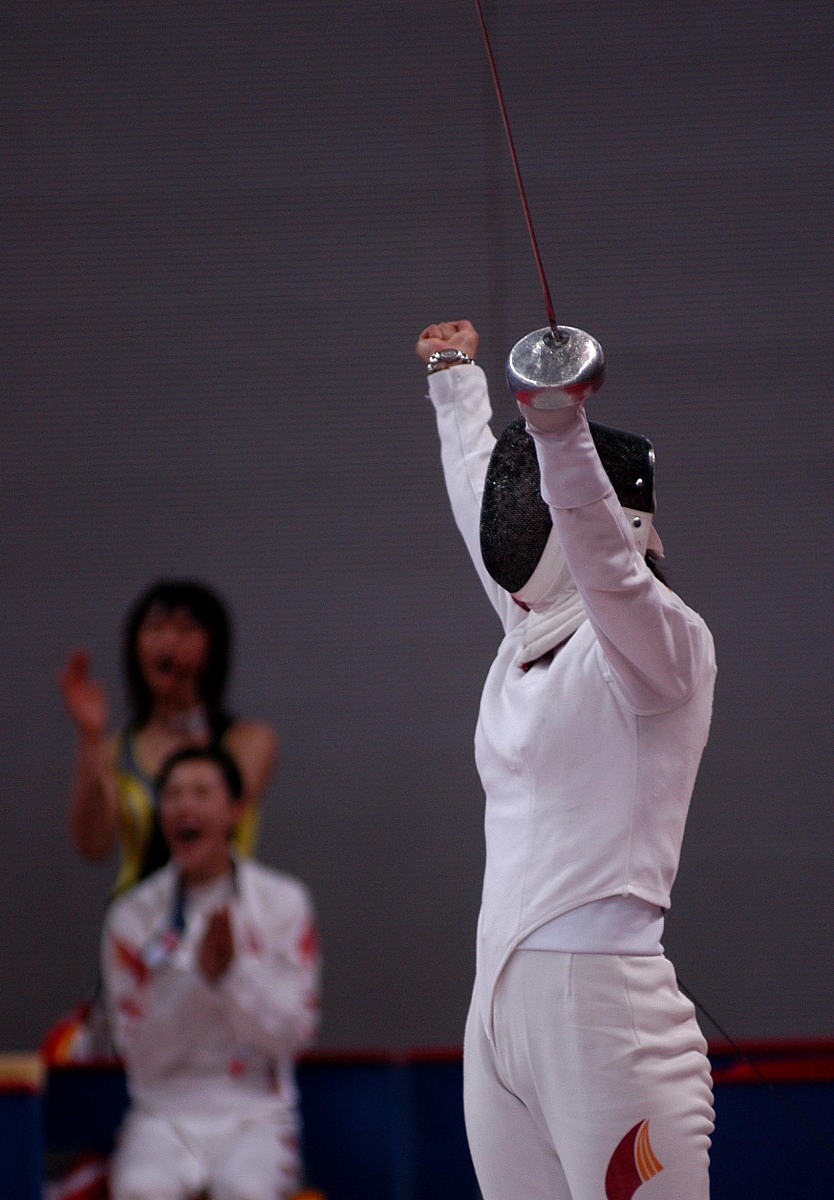 孙一文 13 - 14 加时含恨惜败日本选手,奥运女子重剑个人赛惊爆惊天大