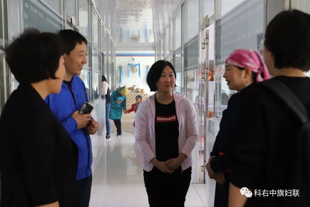 《内蒙古妇女》杂志社总编辑王斯琴一行到科右中旗调研考察