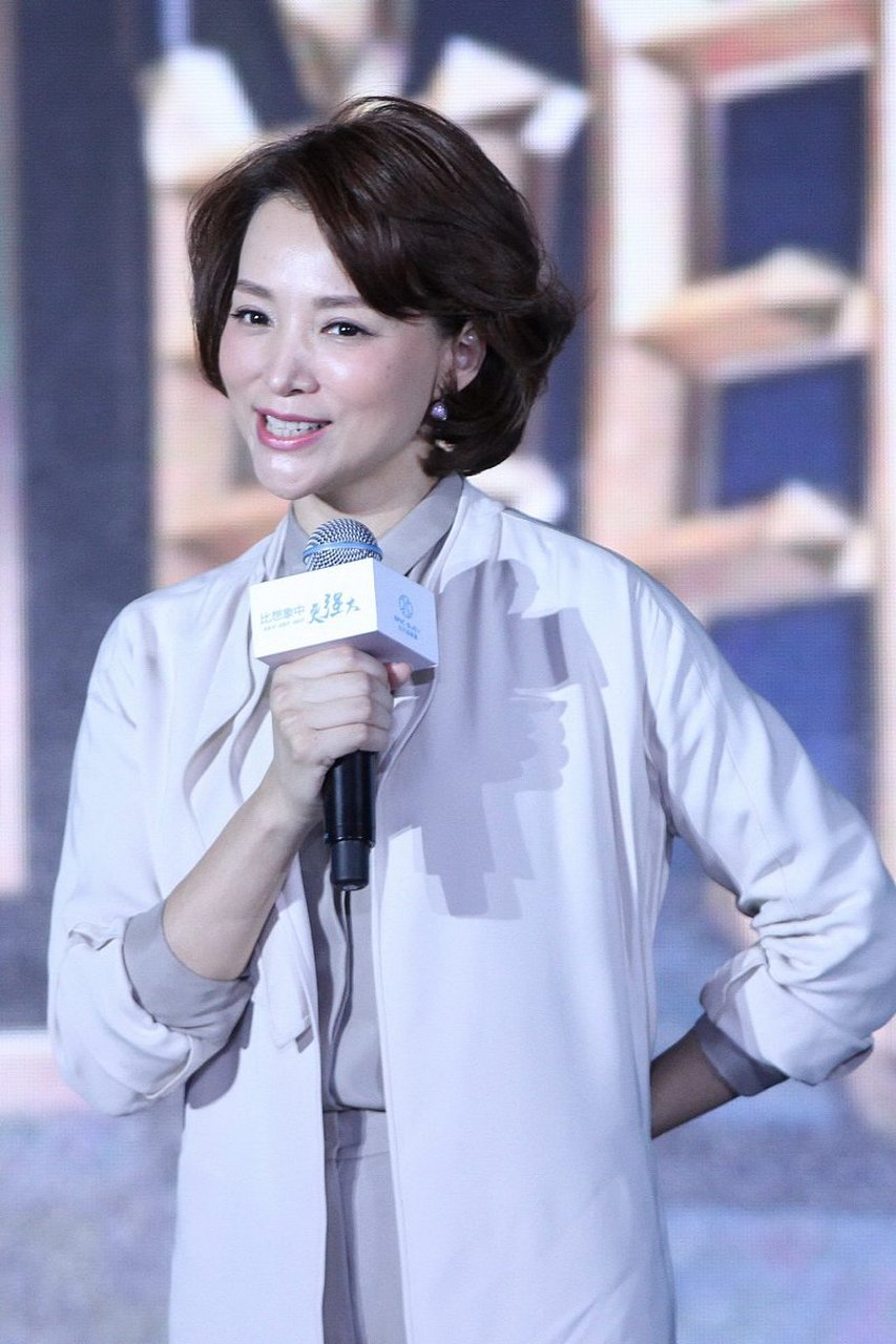 董卿说:不合适就分手,感情的事不要拖沓,不合适就分开,也不要骑驴找马