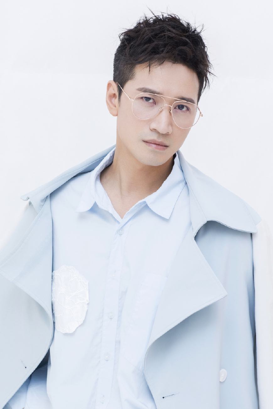 何晟铭一直低调做善事?网友表示后悔:不该说他丑!