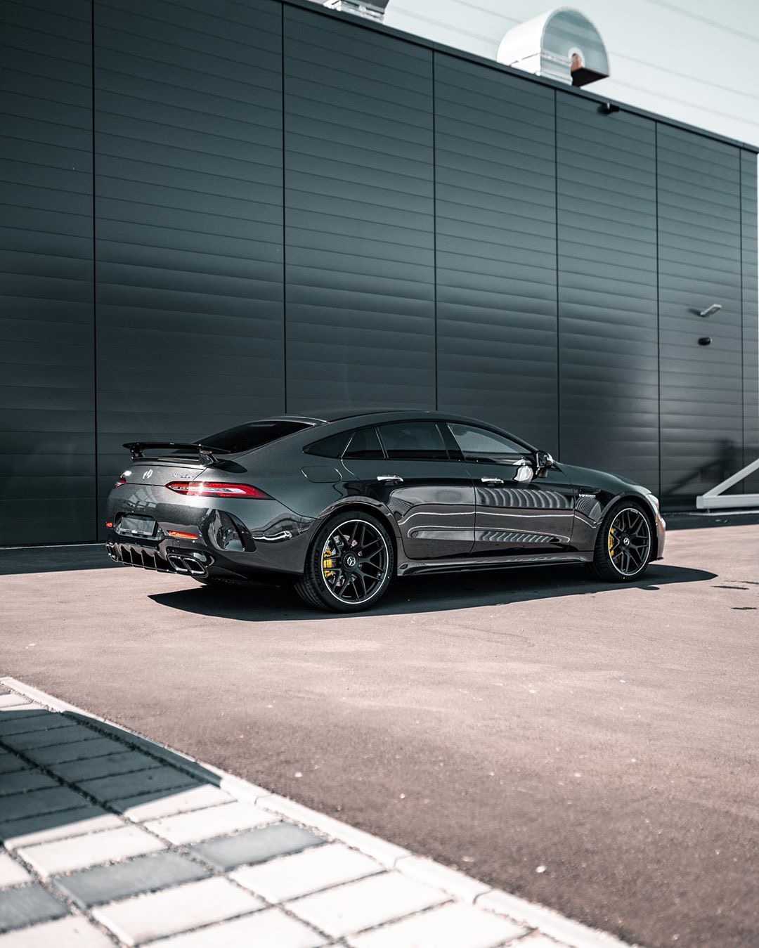 奔驰全新amg gt63s侧面 转载自百家号作者:小美摄影看看