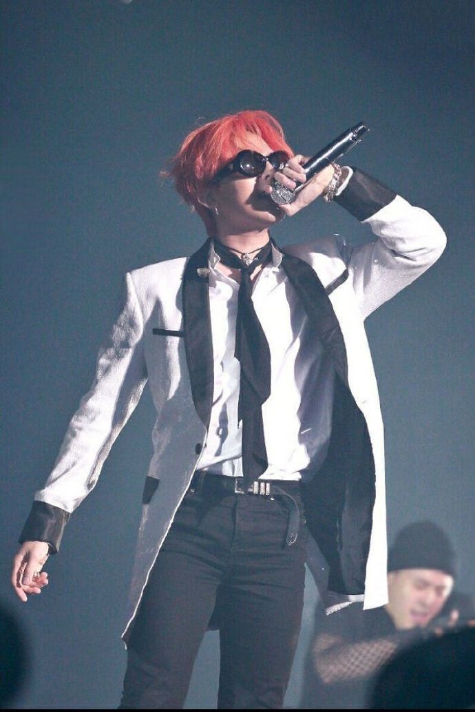 学着过年# #鼠年新愿# #one_of_a_kind_gd# 西装龙,太可了 "how fr