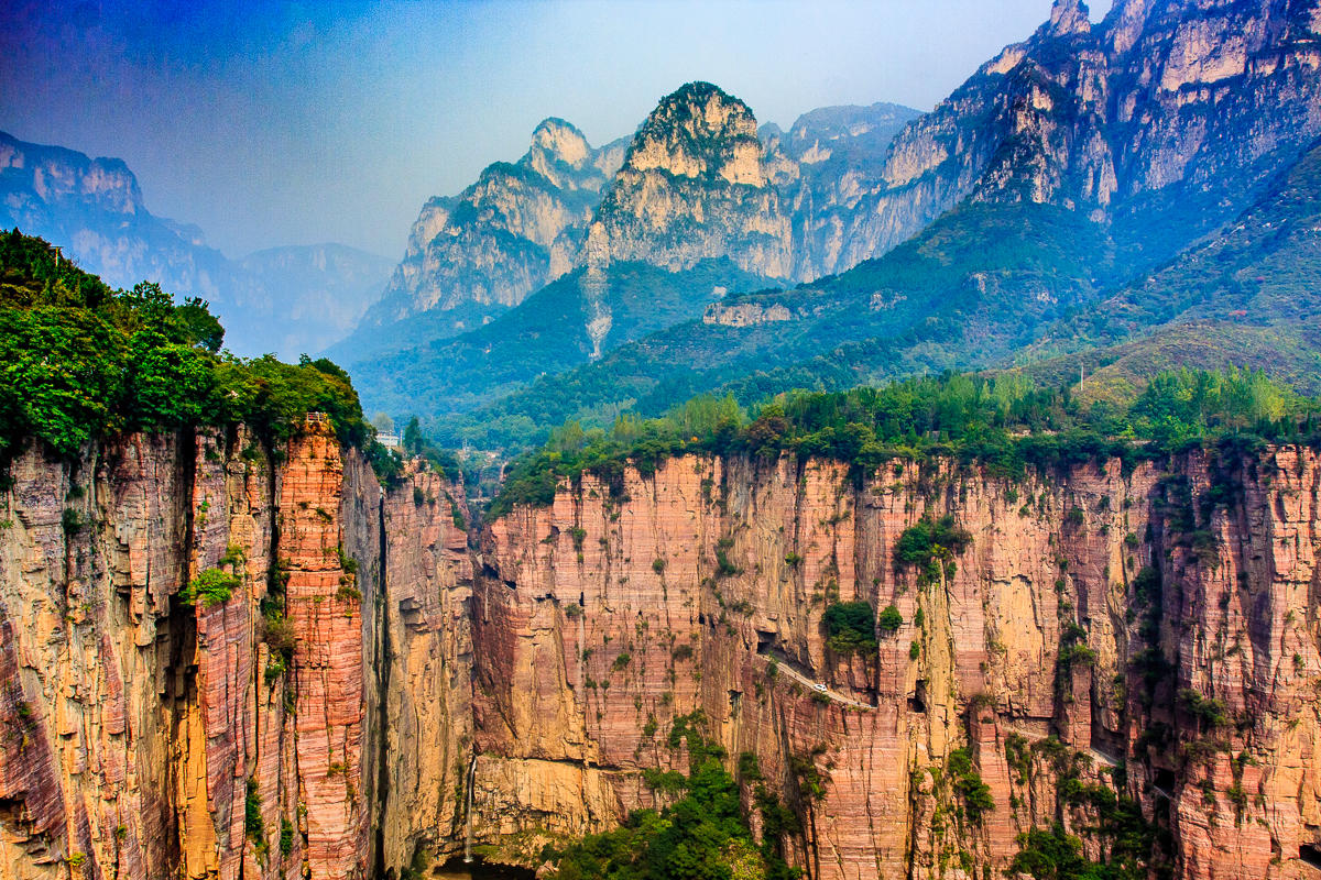 风光摄影:太行山郭亮村的挂壁公路