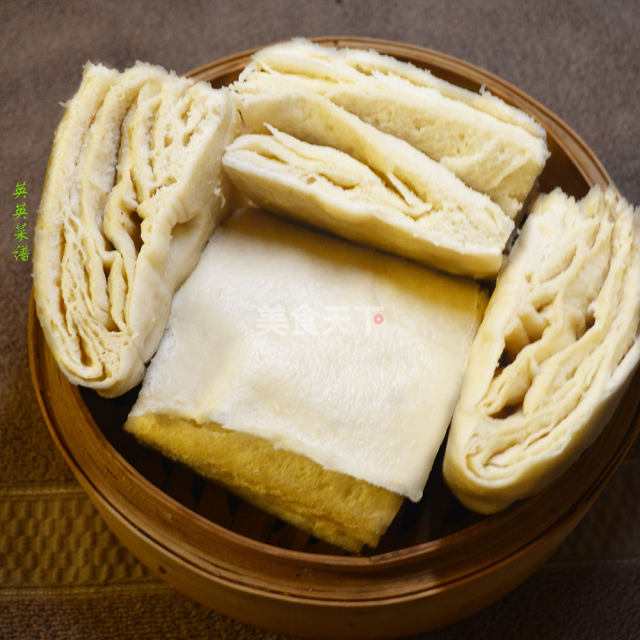 蒸千层饼,柔软多层,蓬松暄软,吃了还想吃
