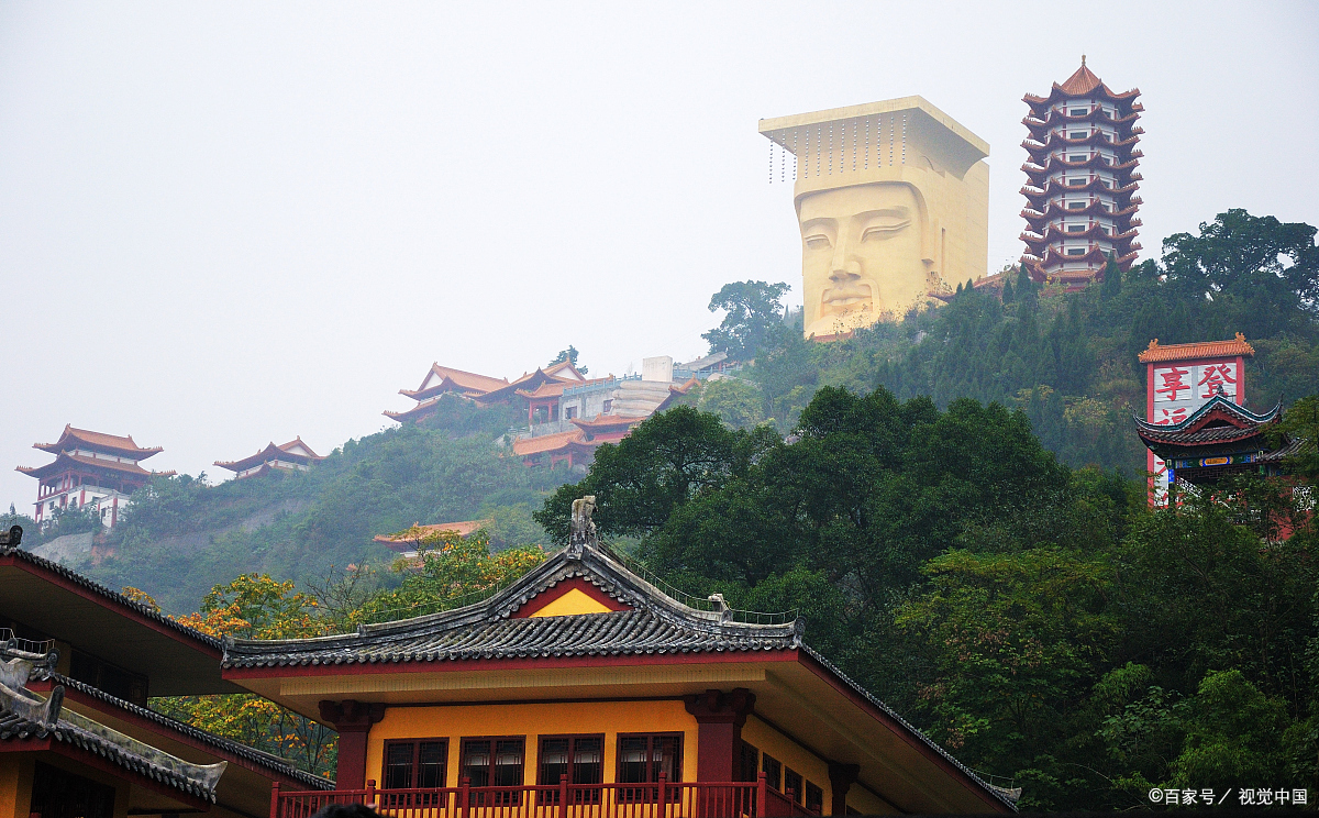 重庆有一个地方,也许你没去过,但你肯定听过,这就是丰都鬼城,以前也