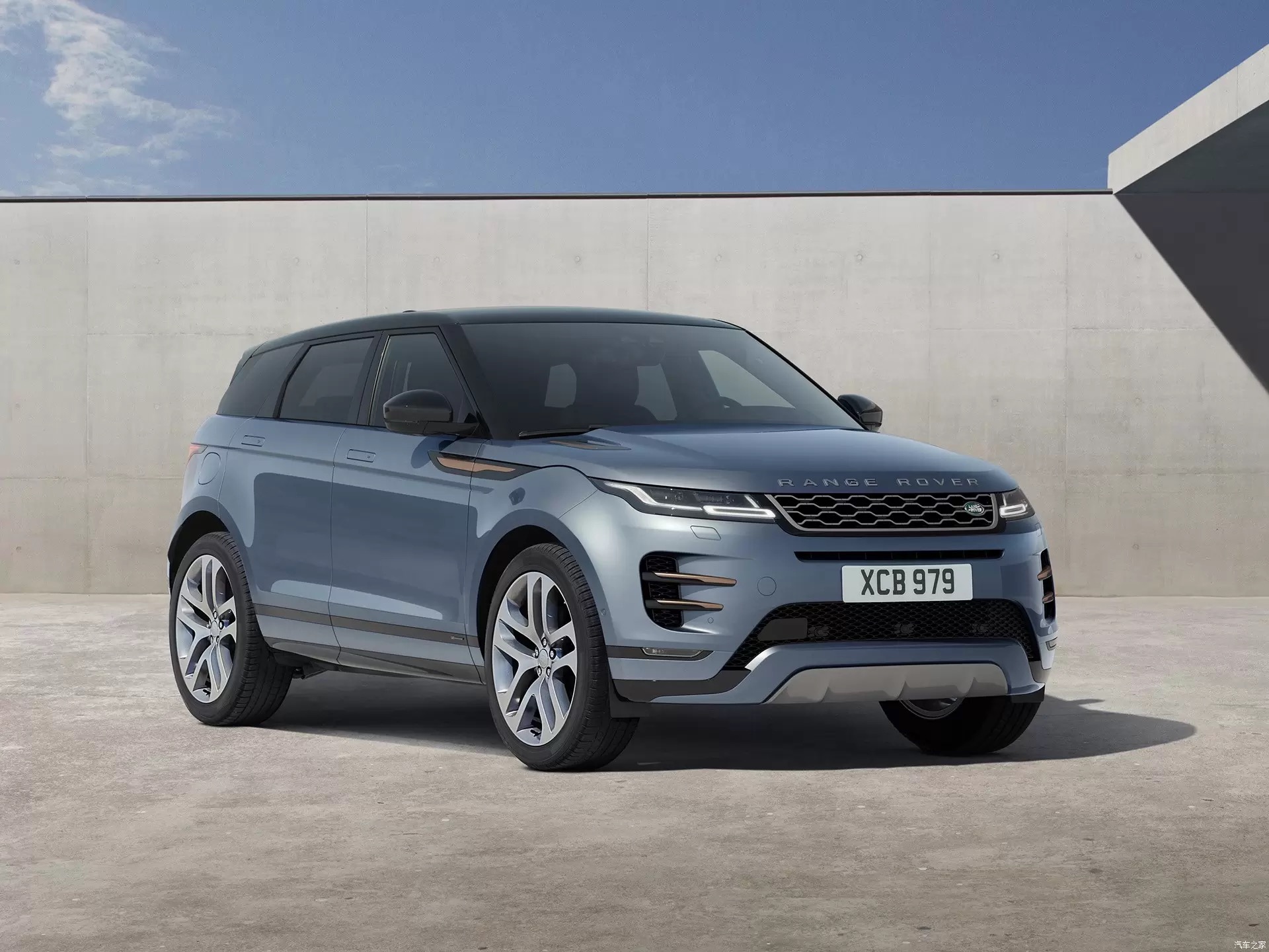 不过自从极光这款suv的出现,路虎似乎也在悄然发生着变化,它不再是