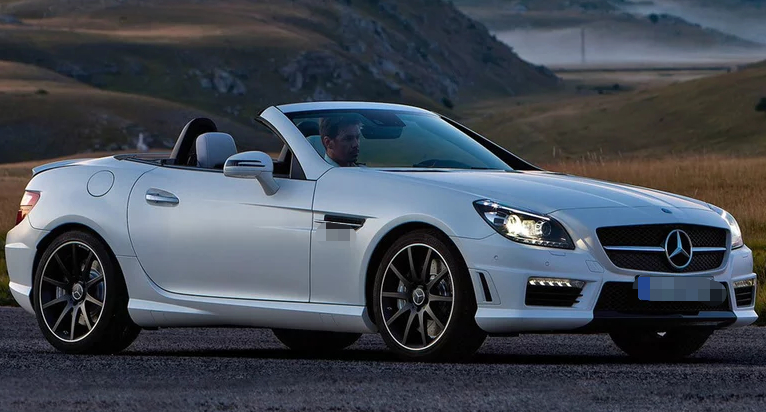 slk级amg,整车观感十分大气优雅,多重设计彰显个性!