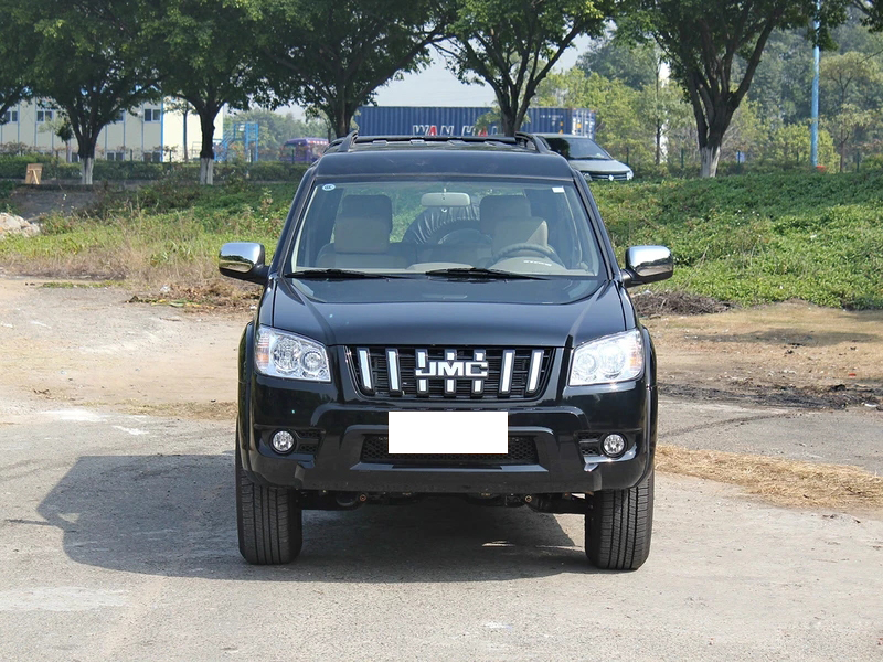 江铃大型硬派越野宝威,最优秀10万级越野,车身堪比普拉多!