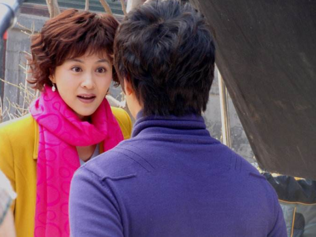 原本两个人每周见一次还挺开心,但是第二次他们就想着要是能够天天在