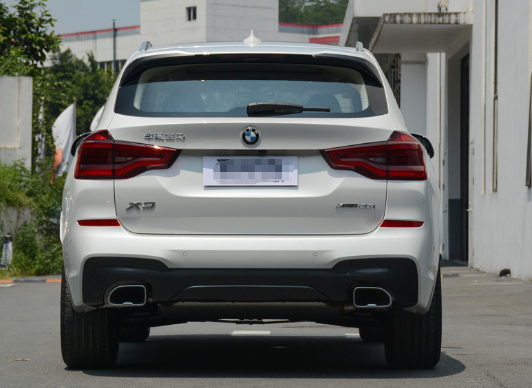 低调奢华有内涵的宝马x3