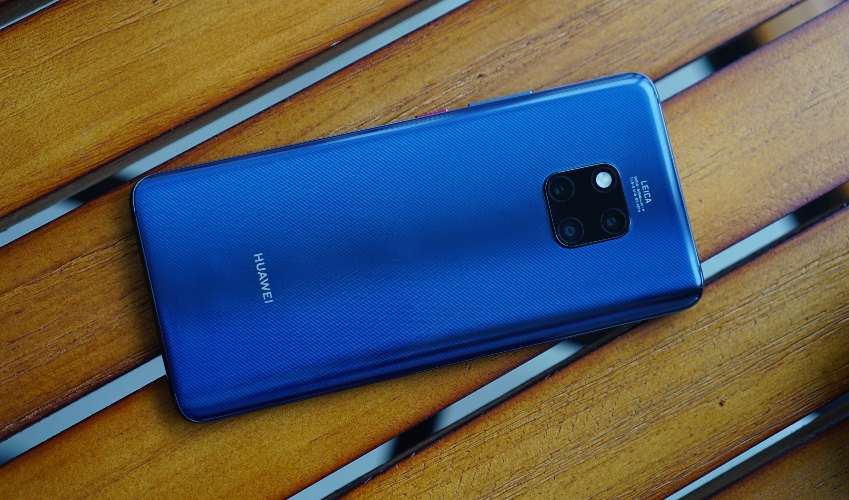 国产手机值得入手的5款,华为一款上榜首,麒麟980 4200毫安电池