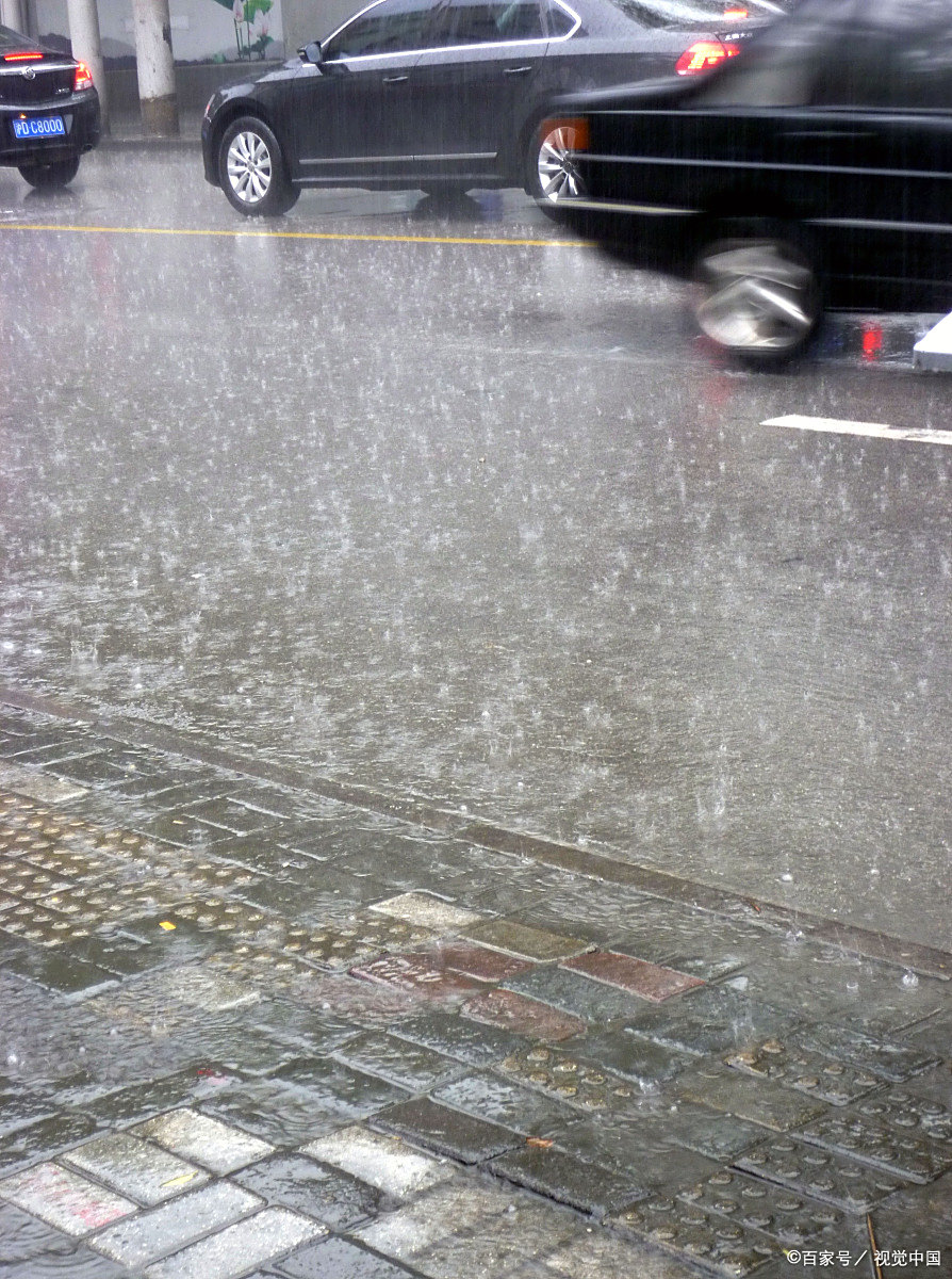 暴雨雷电安全指南