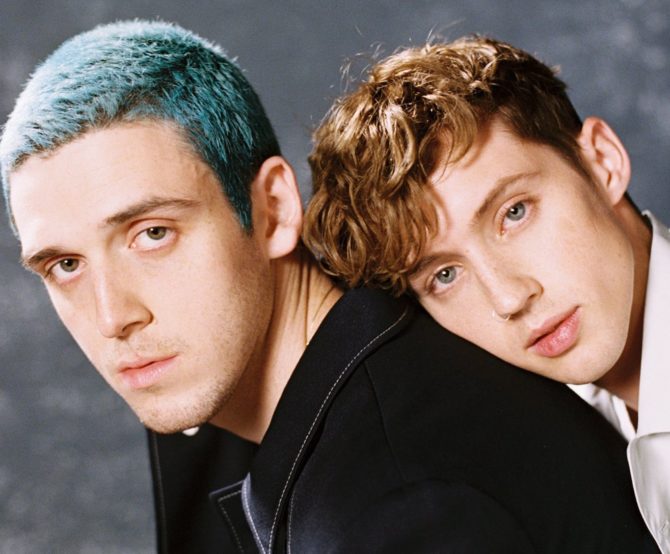 戳爷troye sivan对lauv有多好?有需要就在他身边!